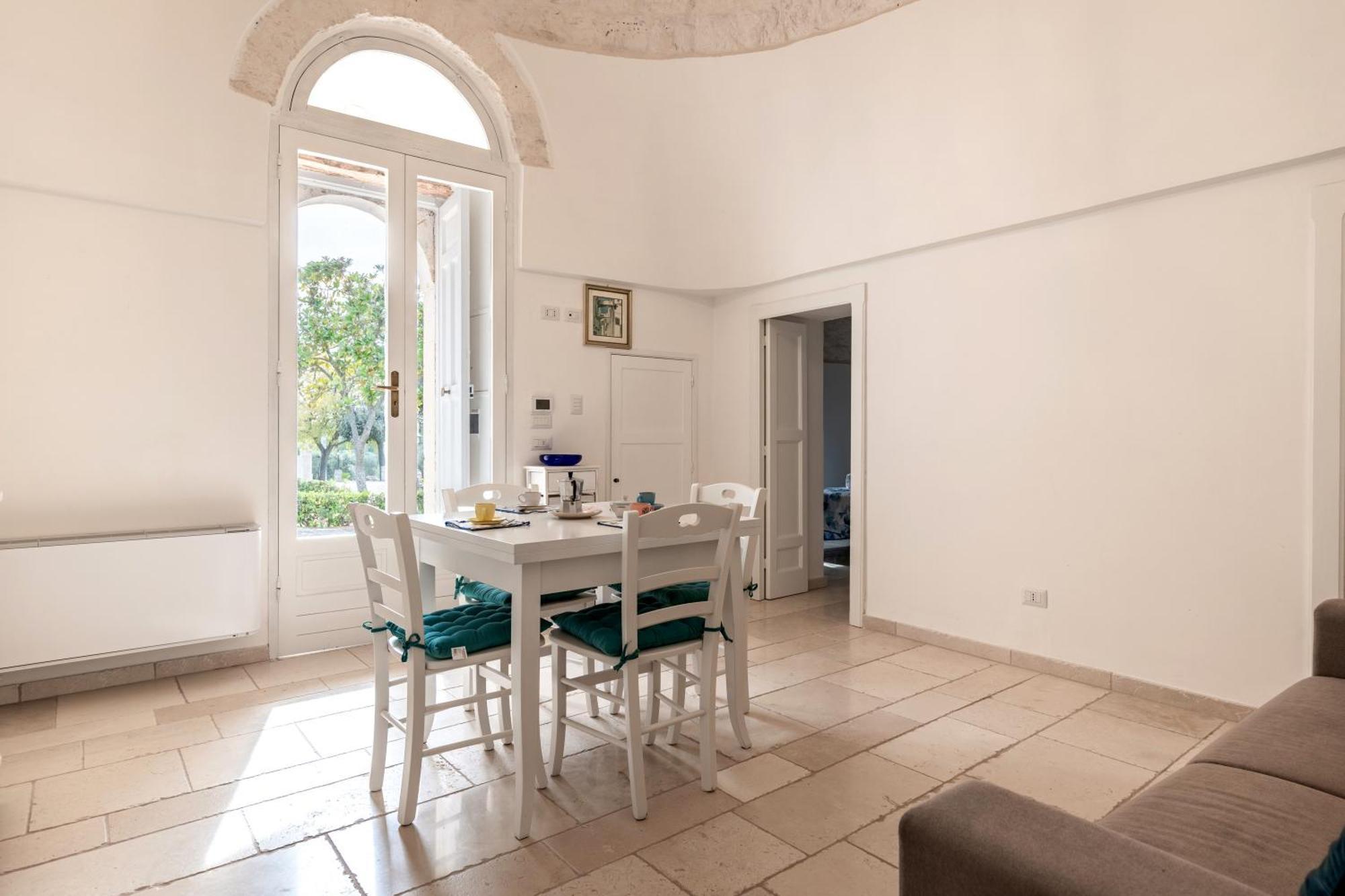 Trullo Degli Anelli In Masseria ชิสแตร์นีโน ภายนอก รูปภาพ
