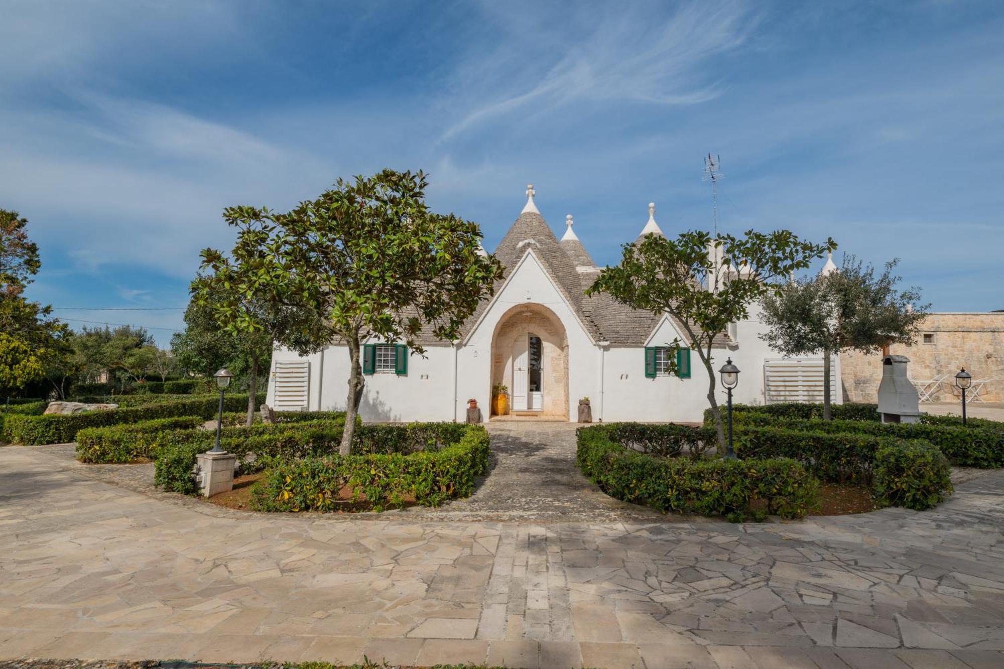 Trullo Degli Anelli In Masseria ชิสแตร์นีโน ภายนอก รูปภาพ